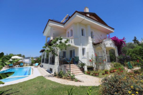 Villa Ruya with swimming pool & stunning sea views